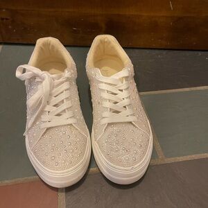 Betsy Johnson Pearl sneakers